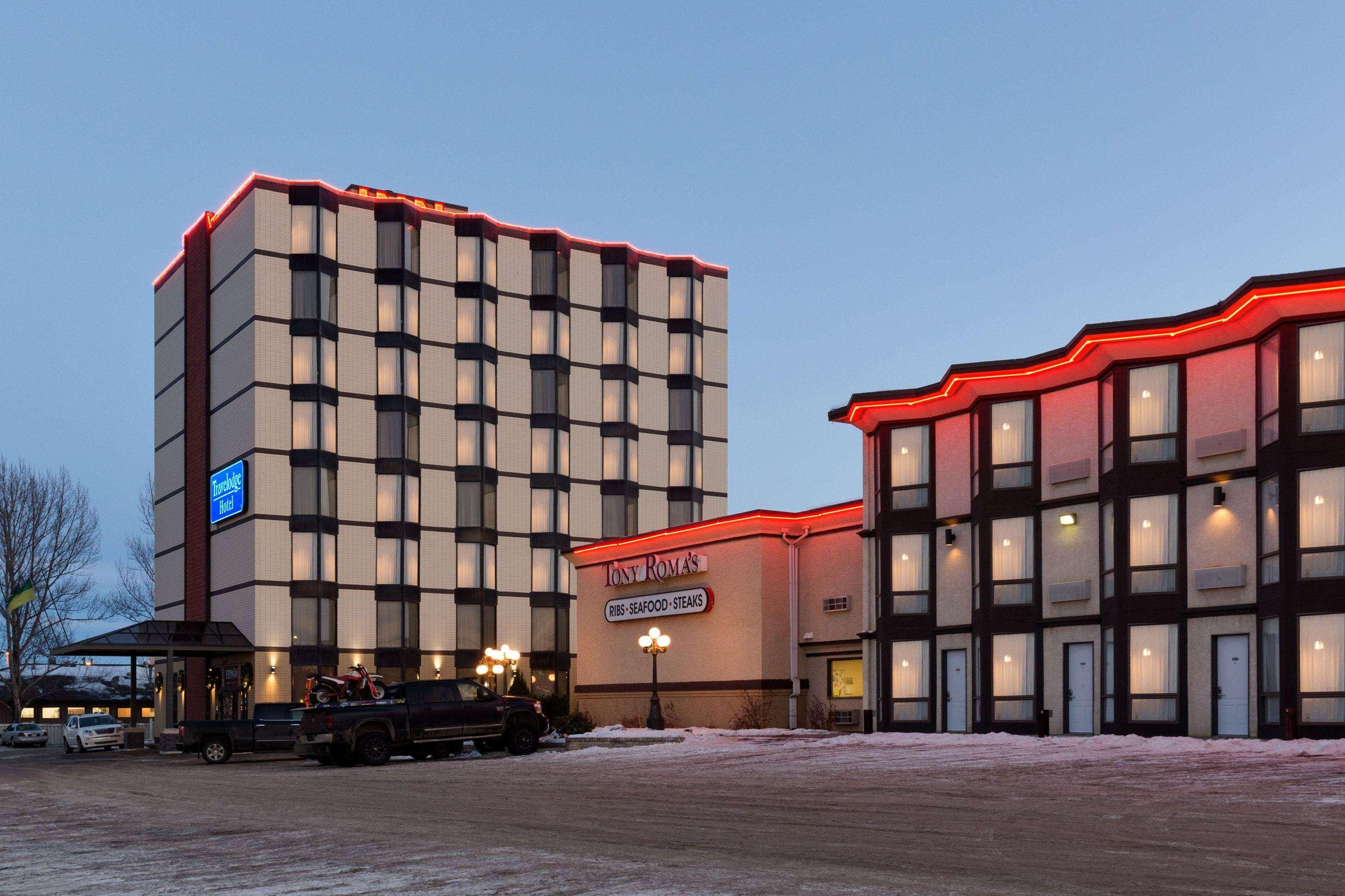 Travelodge By Wyndham Lloydminster Exterior foto